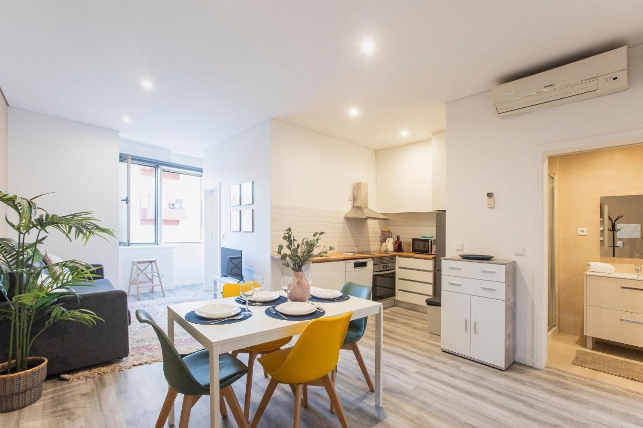 Seaside 1Br Flat W/ Ac In Matosinhos By Lovelystay Extérieur photo